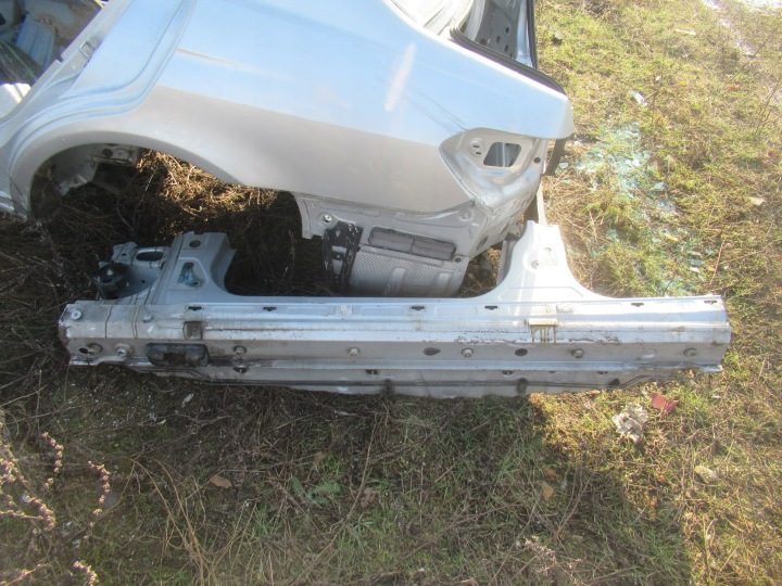 Порог левый Mercedes W212 седан, фото 1