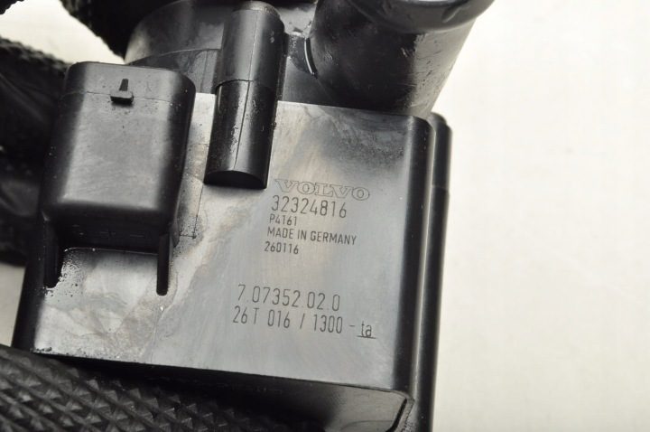 Volvo XC60 II XC90 II T8 Помпа 32324816, фото 5