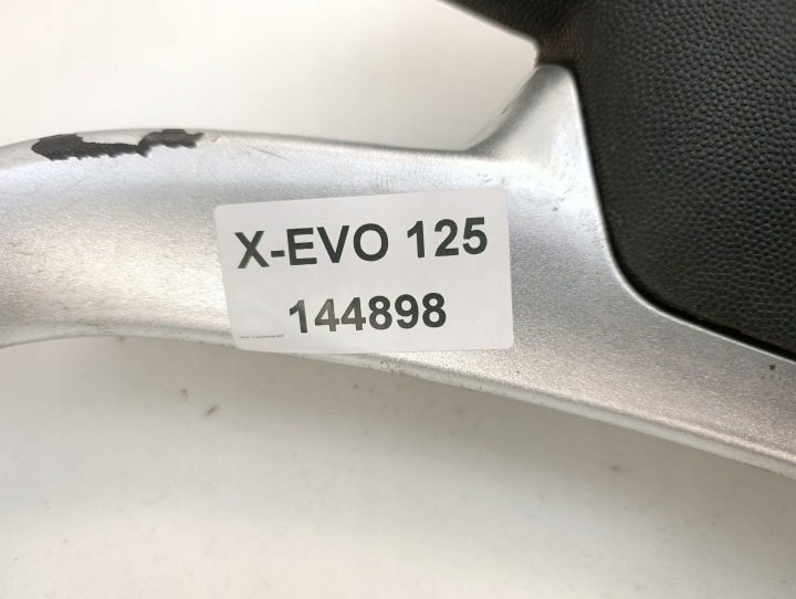 PIAGGIO X-EVO 125 КРОНШТЕЙН СПИНКА ПАССАЖИРА, фото 7
