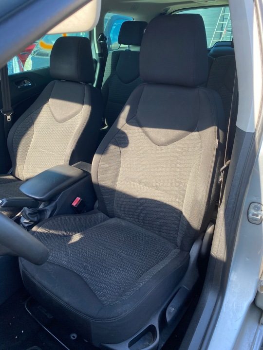 Сидящая водяная лодка Peugeot 308 SW 07-14, фото 1