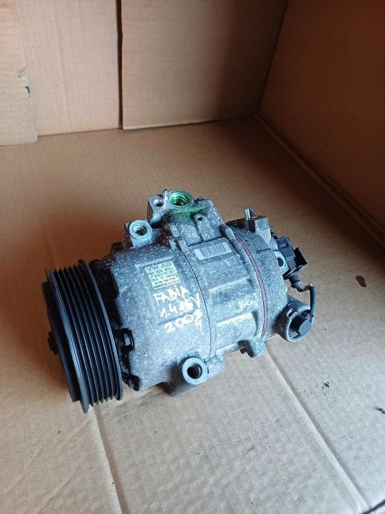Компрессор кондиционера 6Q0820803J Skoda Fabia I 2002 г. 1.4 16v, фото 1