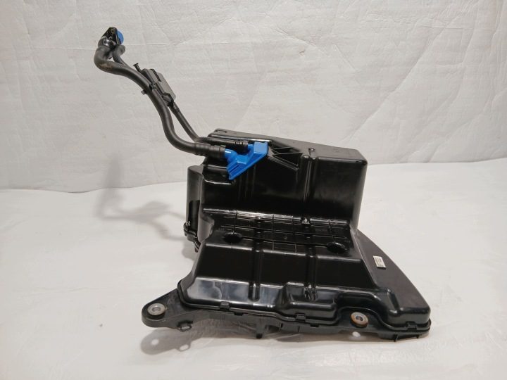 AUDI A4 B9 РЕСТАЙЛИНГ БАК ADBLUE 8W0131878BN 8W0131969K, фото 2