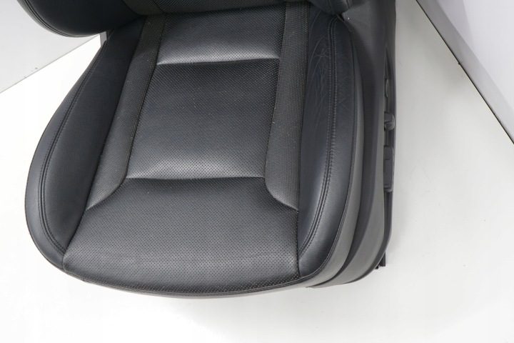 Hyundai I40 универсал сиденья диван обшивки с подогревом вентилируемые, фото 8