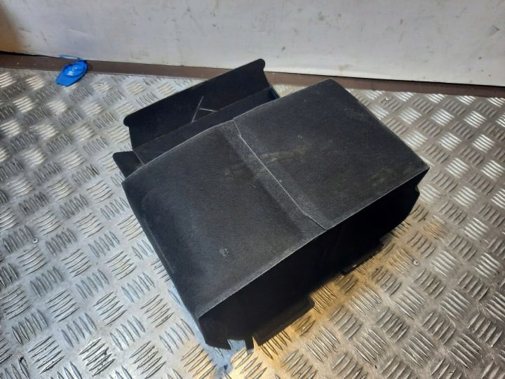 Audi A3 S3 8V 6N0915411D Переднее Основание / Кожух аккумулятора, фото 3