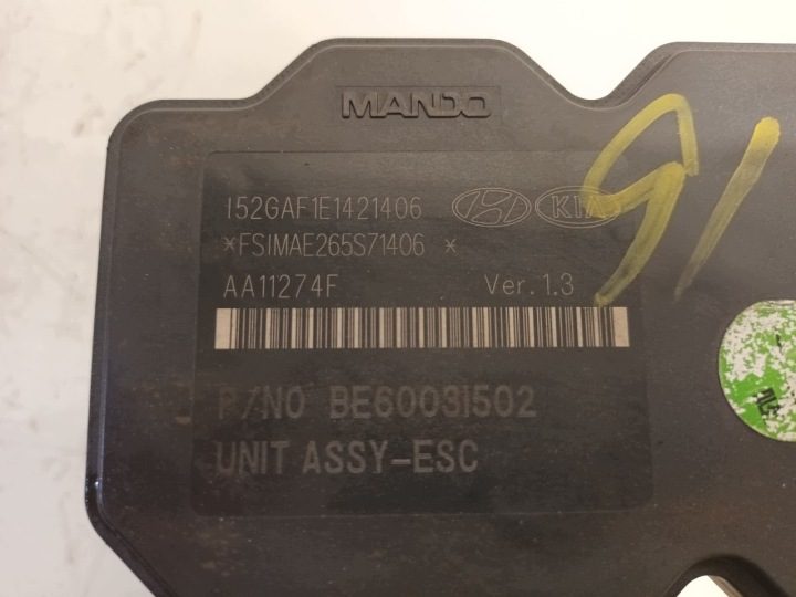 Hyundai i40 CW VFC 2011 - н.в. Насос ABS 589203Z510 G4FD, фото 2