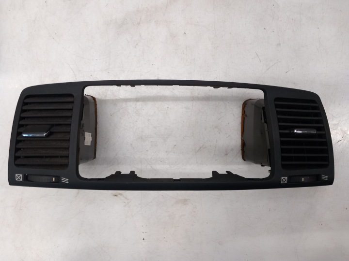 РЕШЕТКИ ОБДУВА Toyota Corolla, фото 1
