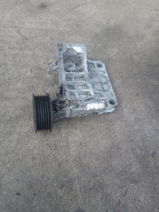 059903143K КРОНШТЕЙН ГЕНЕРАТОРА AUDI A6 C6, фото 4
