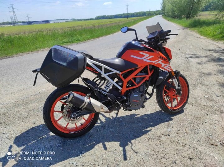 КОМПЛЕКТ KUFRÓW БОКОВОГО URBAN ABS И STELAŻY SW-MOTECH KTM 125/390 DUKE (17-), BLACK 2X16,5L, фото 3