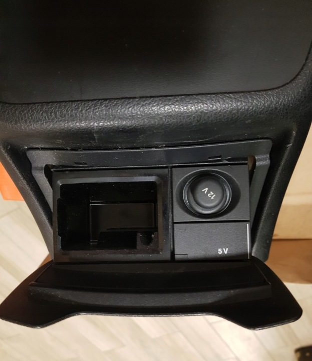 РЕШЕТКИ Обдува tunela задние Бардачок USB Mercedes E KL. W238 A238 EU, фото 6