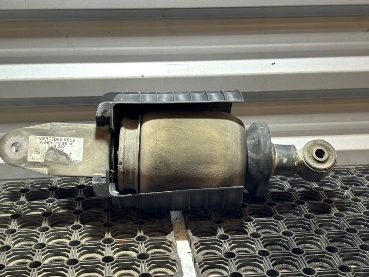 ПОДУШКА ПОДВЕСКИ КАБИНЫ MERCEDES AROCS MP4 A9603109555 ЗАДНЯЯ, фото 1
