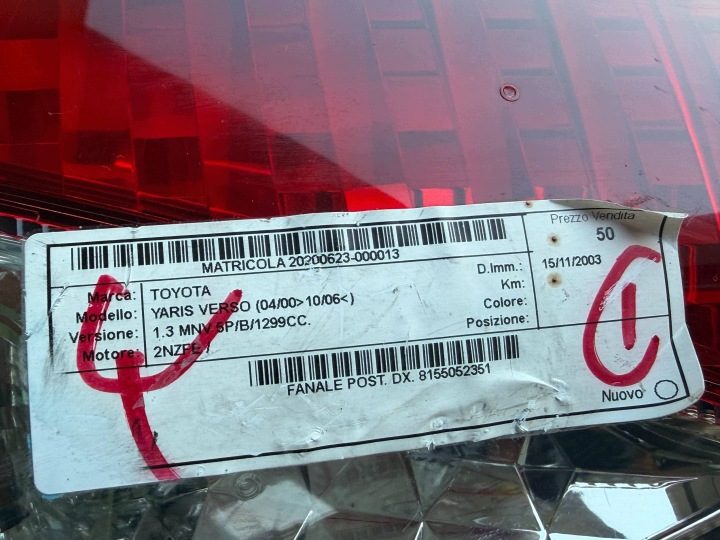 Ориг. EU Toyota Yaris Verso рестайлинг 03-05 фонарь правый задний, фото 14