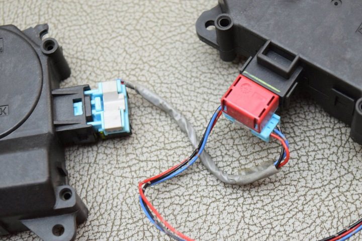 Моторчик заслонок обдува Toyota Prius (XW30) 2464900320, фото 5