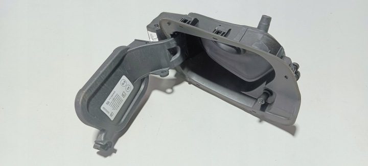 Volkswagen OE 5NA809857 лючок горловины бензобака, фото 2