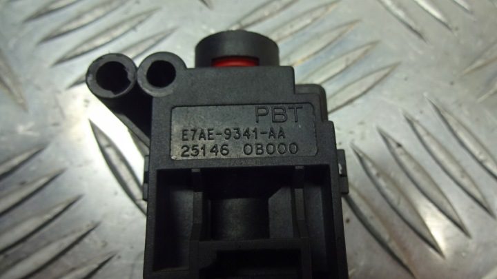 ДАТЧИК УДАРА FORD FOCUS MK1 1.6 16V, фото 1