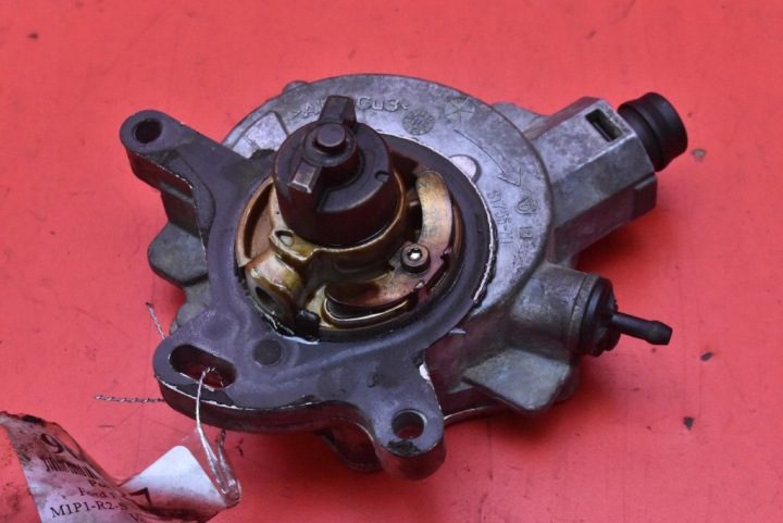 НАСОС ВАКУУМНЫЙ BM5G-2A451-FA FORD FOCUS MK3 1.6 16V 150 Л.С. 11-15, фото 1