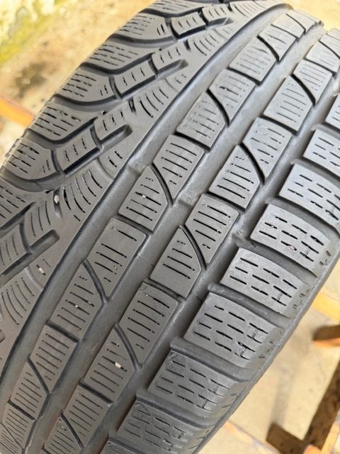 Шина зимняя Pirelli Winter SottoZero Serie II 235/45R18 98 В сцепление на снегу (3PMSF), усилитель (XL), фото 2