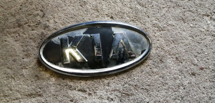 KIA VENGA ЭМБЛЕМА КРЫШКИ, фото 1