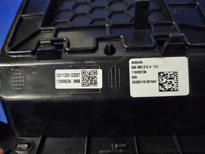 РАМКА ЦЕНТРАЛЬНЫЙ ТОННЕЛЬ ГНЕЗДО ПОРТ USB SKODA KAMIQ, фото 10