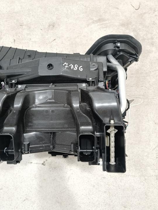 Корпус вентилятора A2138300805 Aston Martin DBX 2021, фото 6