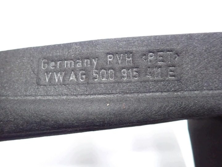Крышка аккумулятора 5Q0915411E Skoda Fabia III 6V 16 г., фото 4