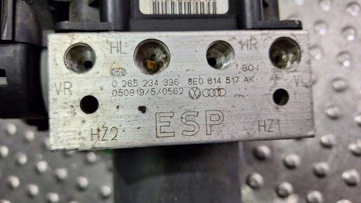 Насос блок управления ABS 8E0614517AK 8E0910517D Audi A4 B7 8E0, фото 7