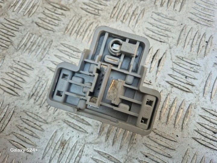 Контакты заднего фонаря AUDI A4 AVANT (8K5, B8) 21962101 2.0L дизель 103 кВт 2010, фото 2