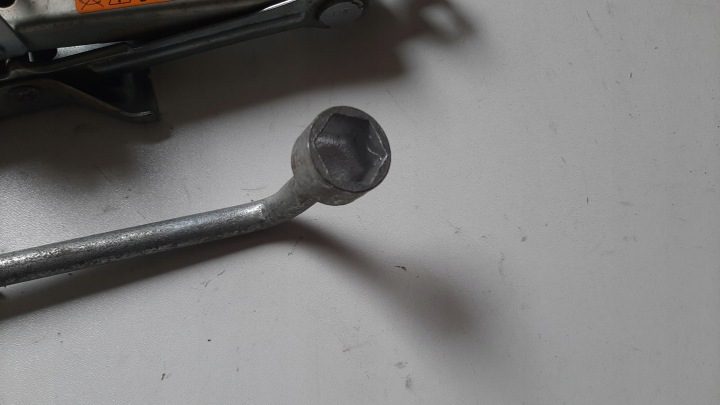 Домкрат Nissan Micra, фото 3