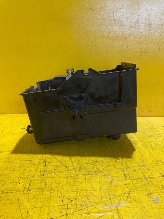 Volvo S40 V50 Ford C-MAX I площадка аккумулятора 30667940, фото 5