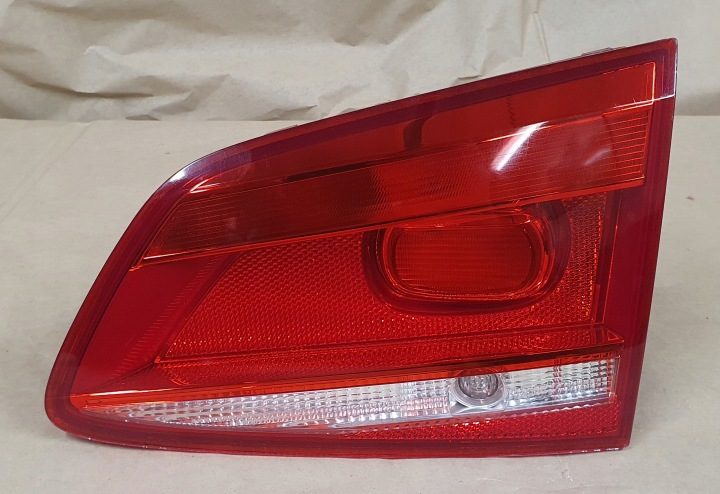 Volkswagen OE 3AF945094J фонарь задний комбинированный PASSAT B7 УНИВЕРСАЛ ПРАВЫЙ, фото 1