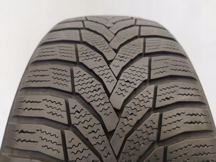 Шина зимняя Nexen Winguard Sport 2 215/55R17 98 В сцепление на снегу (3PMSF), усилитель (XL), фото 2