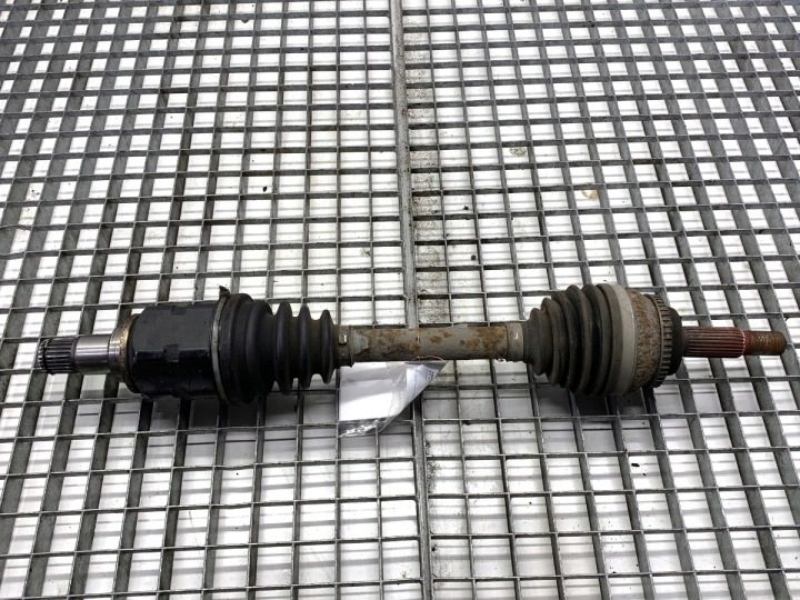 ПОЛУОСЬ ЛЕВАЯ ПЕРЕДНЯЯ TOYOTA COROLLA E12 2.0 116 л.с. 01-07 ШАРНИР, фото 1