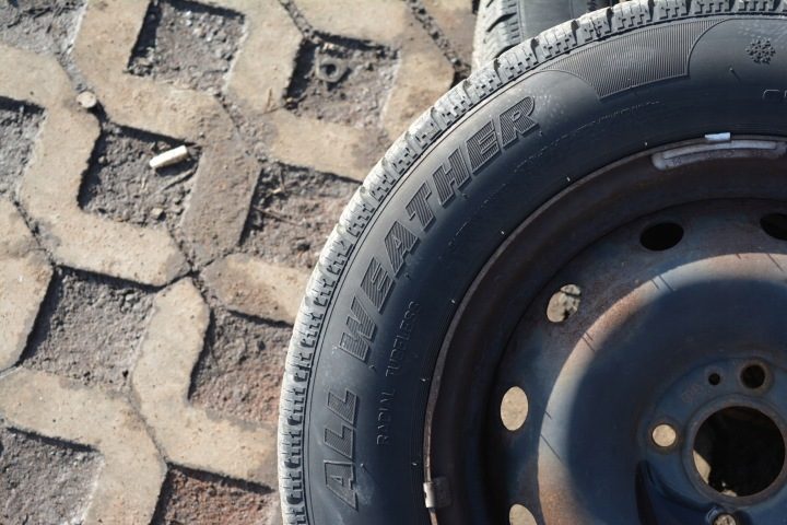 Dacia Sandero I Диски 15'' 4X100 шины всесезонные 185/65R15, фото 4