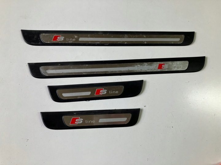 Накладки на пороги S-line S-Line Комплект ! Audi A4 B8 8K0853375B 8K0853376B, фото 1