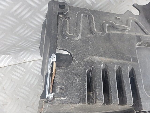 Площадка аккумулятора VOLVO S40 I (VS) 864205 1.9L дизель 85 кВт 2001, фото 2