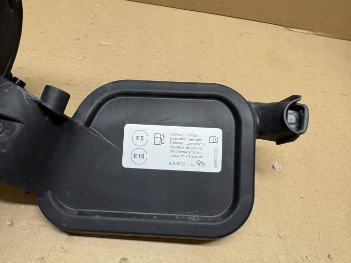 VW Touran III 5TA лючок горловины бензобака 5TA809799A Touran III 5TA, фото 5