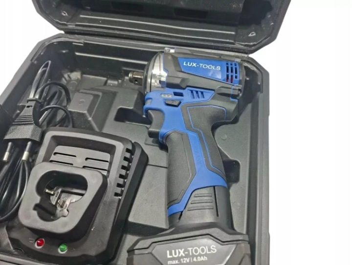ЛЮКС-Tools Ударный гайковерт A-SSR-12 Комплект 12V 4,0 А·ч, фото 3