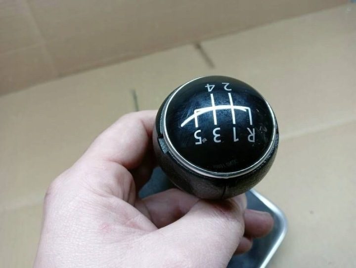 РУЧКА ЧЕХОЛ ПЕРЕКЛЮЧЕНИЯ ПЕРЕДАЧ VW GOLF PLUS 5M0711113, фото 3