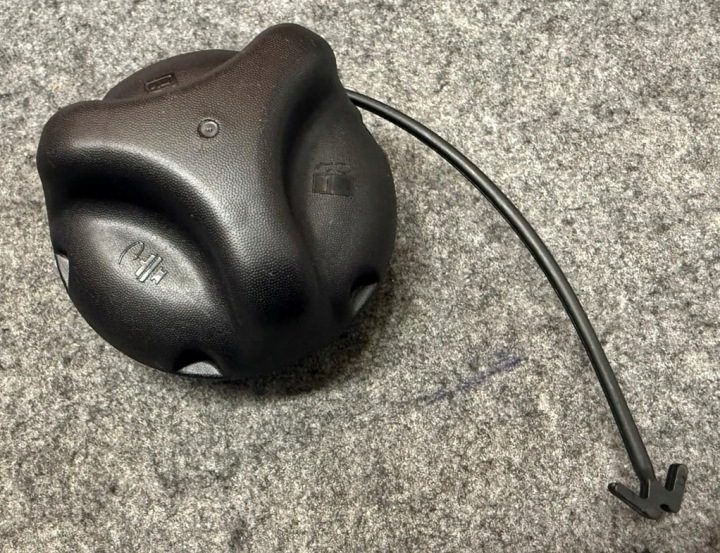HUMMER H2 2003-09 крышка горловины бензобака бака, фото 1