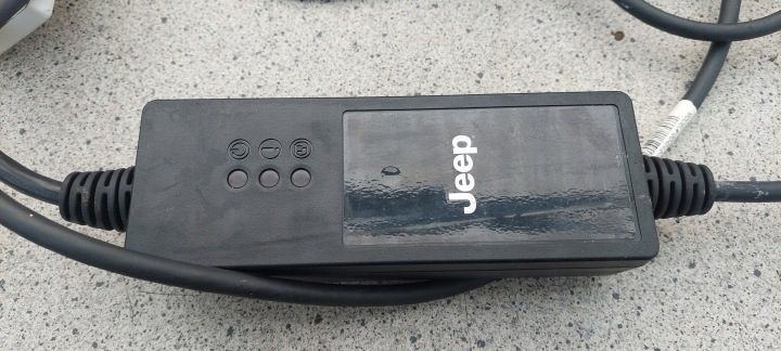 Jeep Wrangler JL 21 22 23 кабель зарядки зарядное устройство 05185049AC № 1, фото 3