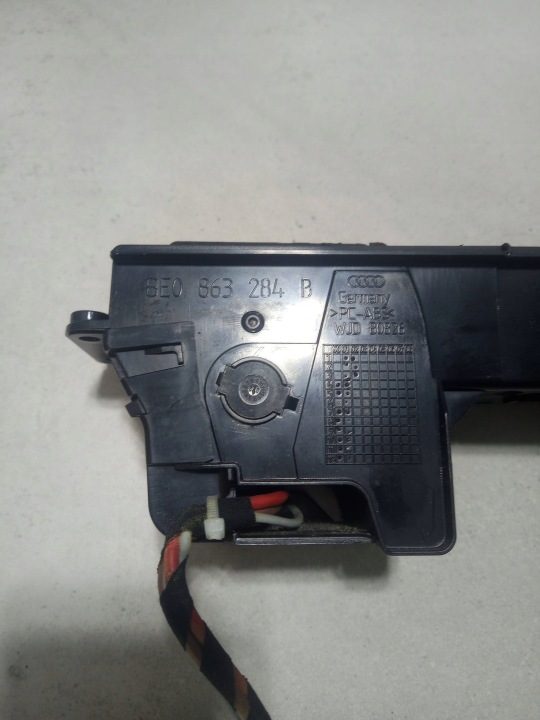 Гнездо прикуривателя переднее Audi A4 S4 B6 8E 8H 8E0863284B, фото 5