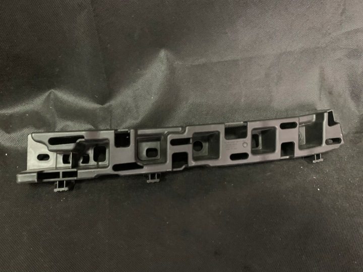 Tesla X крепление молдинга стойки C RH 1059189-00-A, фото 1