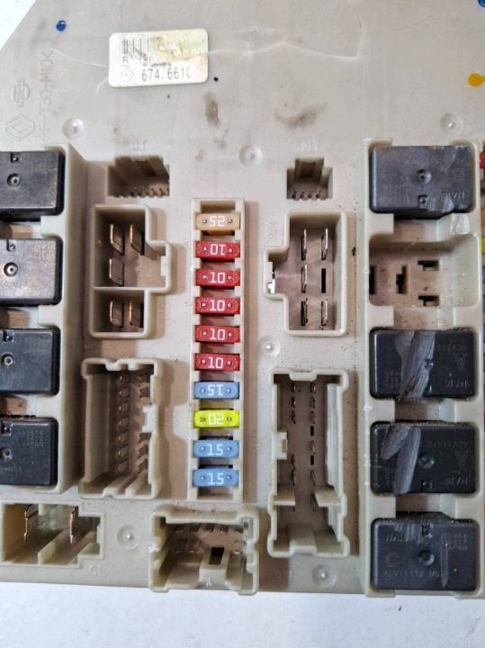 Renault Clio III модуль блок предохранителей BSI UCH 674661C, фото 3
