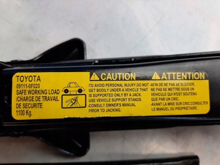 ДОМКРАТ TOYOTA YARIS I, фото 3