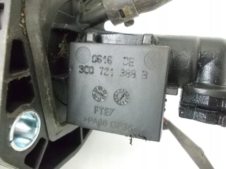 ГЛАВНЫЙ ЦИЛИНДР СЦЕПЛЕНИЯ 3C0721388 Volkswagen Passat b6 2,0 TDI 05-10, фото 4