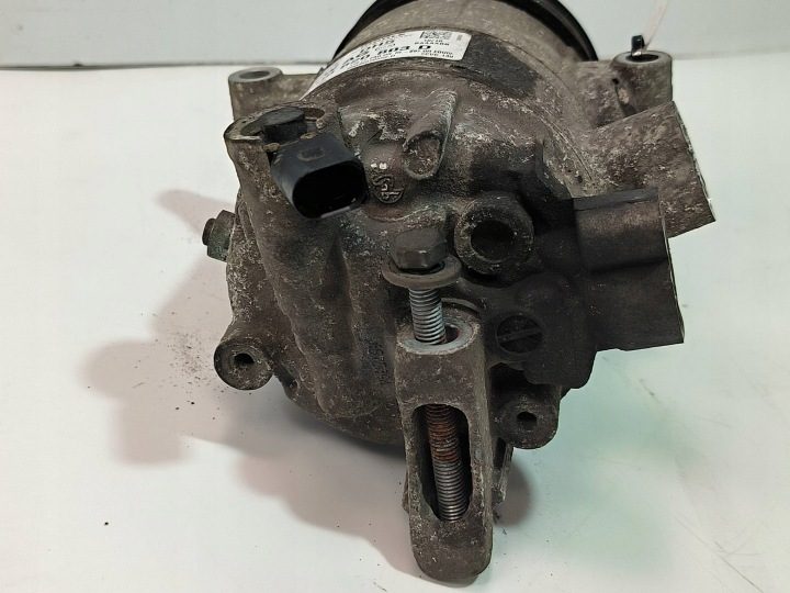 КОМПРЕССОР КОНДИЦИОНЕРА 5Q0820803D SKODA OCTAVIA III, фото 2