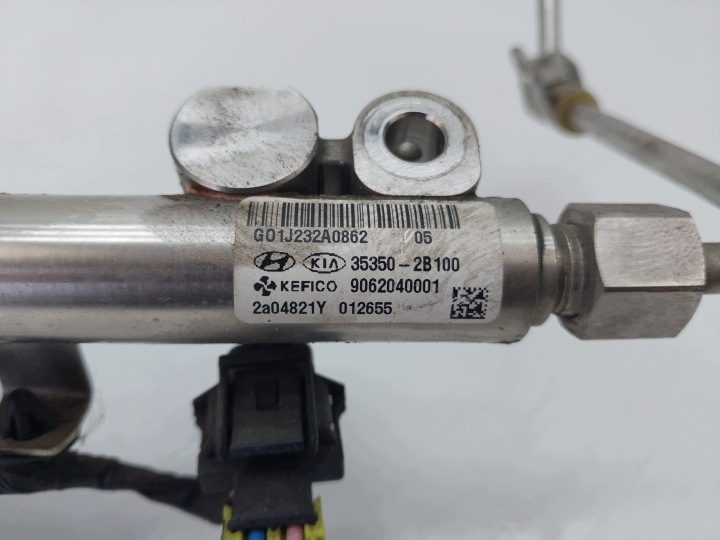Топливная рампа форсунки 35350-2B100 35310-2B110 Hyundai iX35 1.6 GDI, фото 4