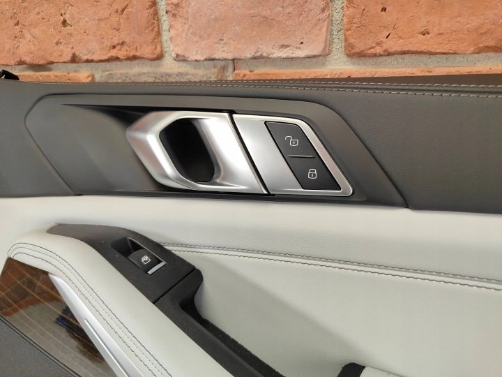 ОБШИВКА ДВЕРИ ПРАВАЯ ПЕРЕДНЯЯ ОБШИВКА ДВЕРИ BMW X5 G05 X7 G07 SILVERSTONE, фото 6