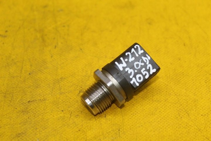 ДАТЧИК ТОПЛИВА MERCEDES W212 W204 3.0 CDI 642.858 A0061537828 0281002927, фото 1