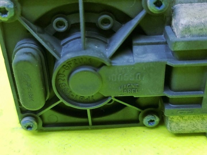 36050563 Дроссельная заслонка воздуха Volvo S60 I S80 I S70 I V70 I XC70 I, фото 6