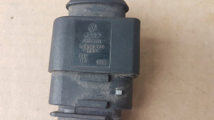 Разъем Audi OE 1J0973724, фото 3